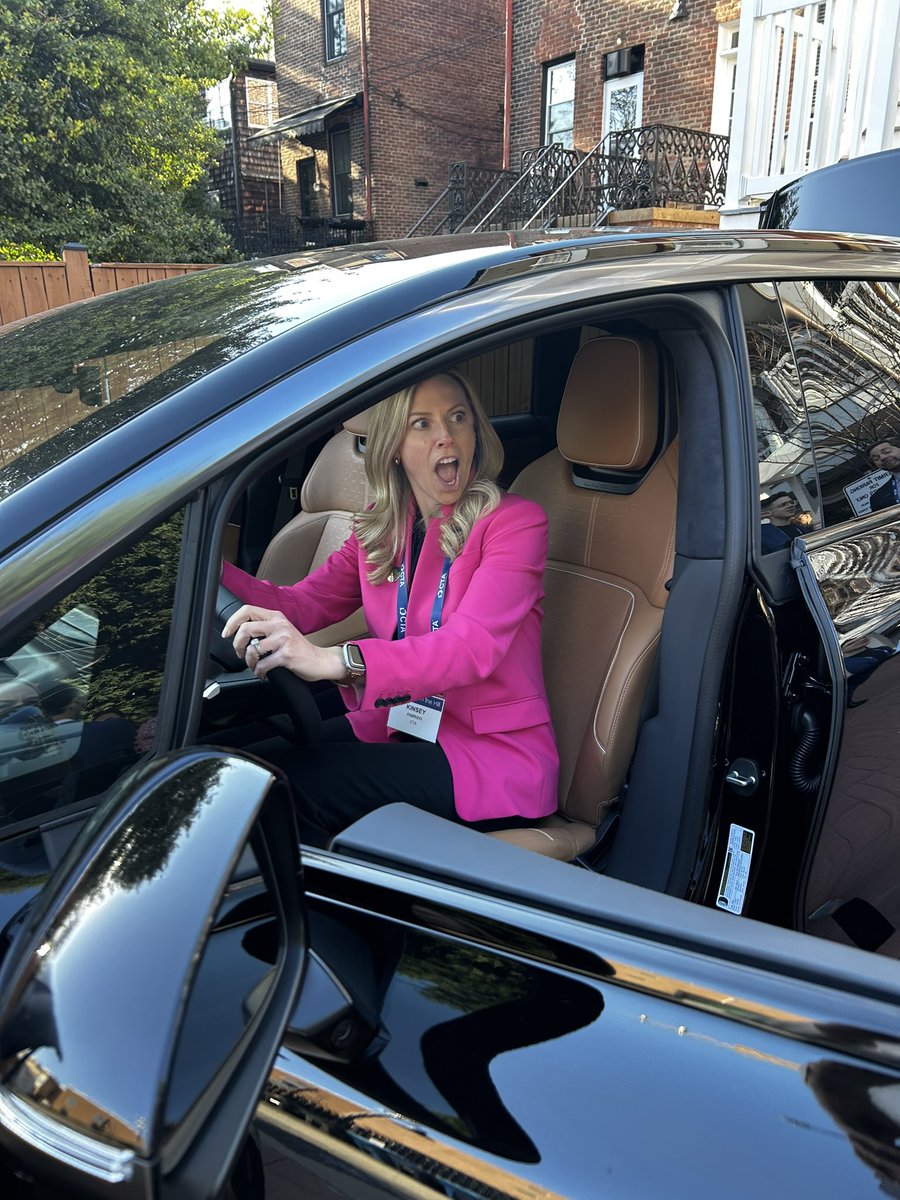 kmfabrizio's tweet image. I think it’s clear how excited I am to have @LucidMotors at @CTATech’s Innovation House! #CTATechWeek #CESontheHill