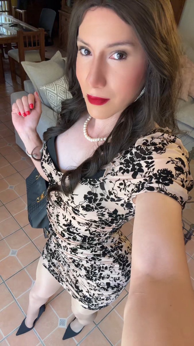 Este vestido con tacones negros les gusta?? 🥰❤️