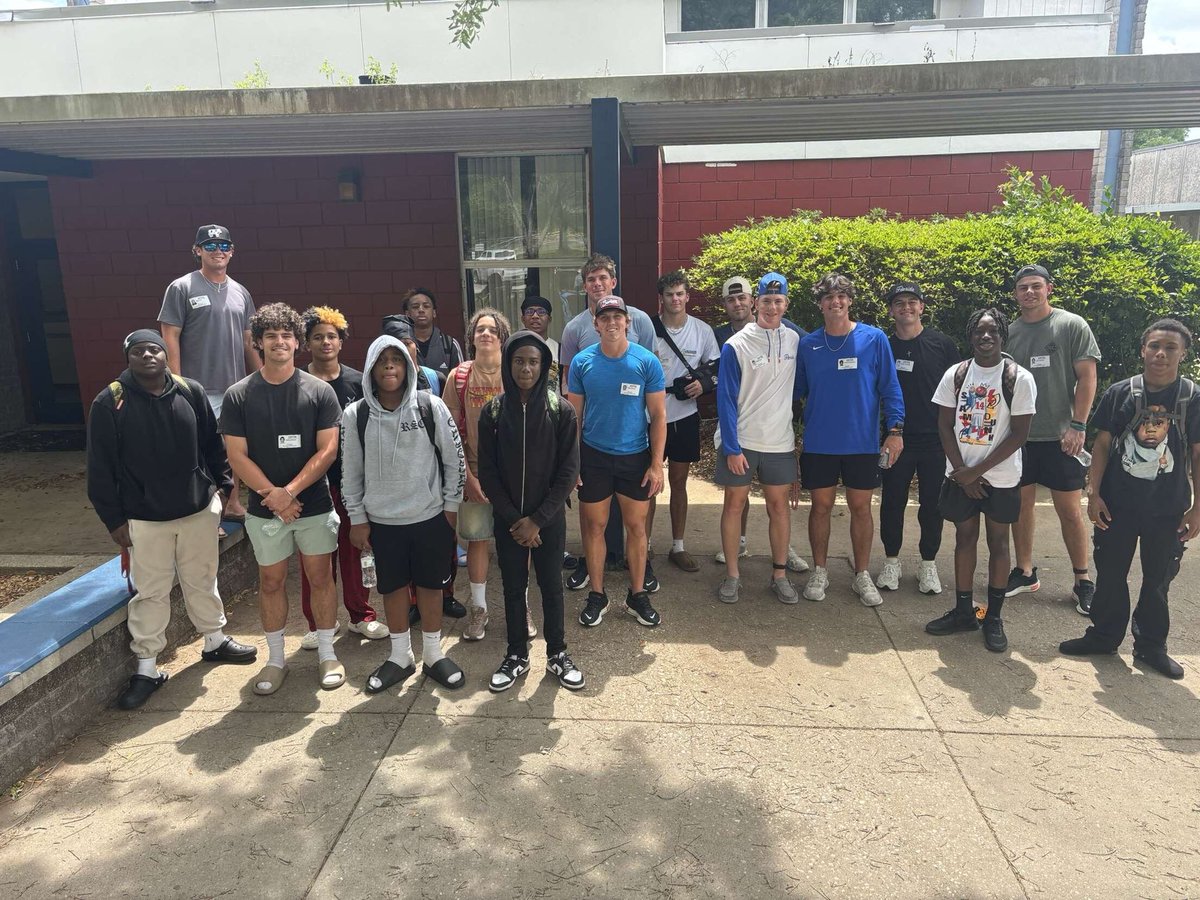 Tybo (@tyboevans) on Twitter photo Had a great time discussing integrity with the student-athletes at Fort Clark Middle School. These young men are showing what it means to lead with character! @madeformoreinspire <a href="/Fl_Victorious/">Florida Victorious</a> #FVFoundation Had a great time discussing integrity with the student-athletes at Fort Clark Middle School. These young men are showing what it means to lead with character! @madeformoreinspire <a href="/Fl_Victorious/">Florida Victorious</a> #FVFoundation