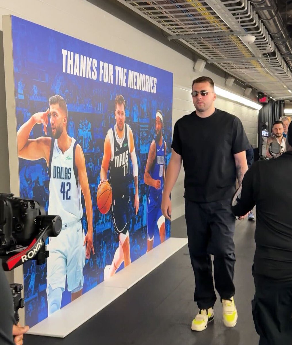 BleacherReport's tweet photo. Luka has arrived in Dallas 👀

(via @NBA) https://t.co/xGn90dK4Et
