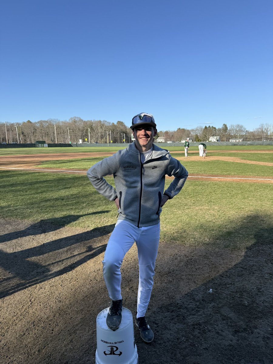 Mansfield picks up a nice win over Stoughton today!!

Sanders- 2H, RBI
Sigman, Rogan- 2H
Decelles- 1B, 2RBI
Peabody, Warren- H, RBI
Dunn- PH 1B

Rogan impressive on the mound: 

5ip, 3H, 0ER, 7k

<a href="/TrueTimber/">TrueTimber</a> POG goes to that guy Luke McGuire with 3H, 2B 3RBI!!!!!
🐝 ⚾️