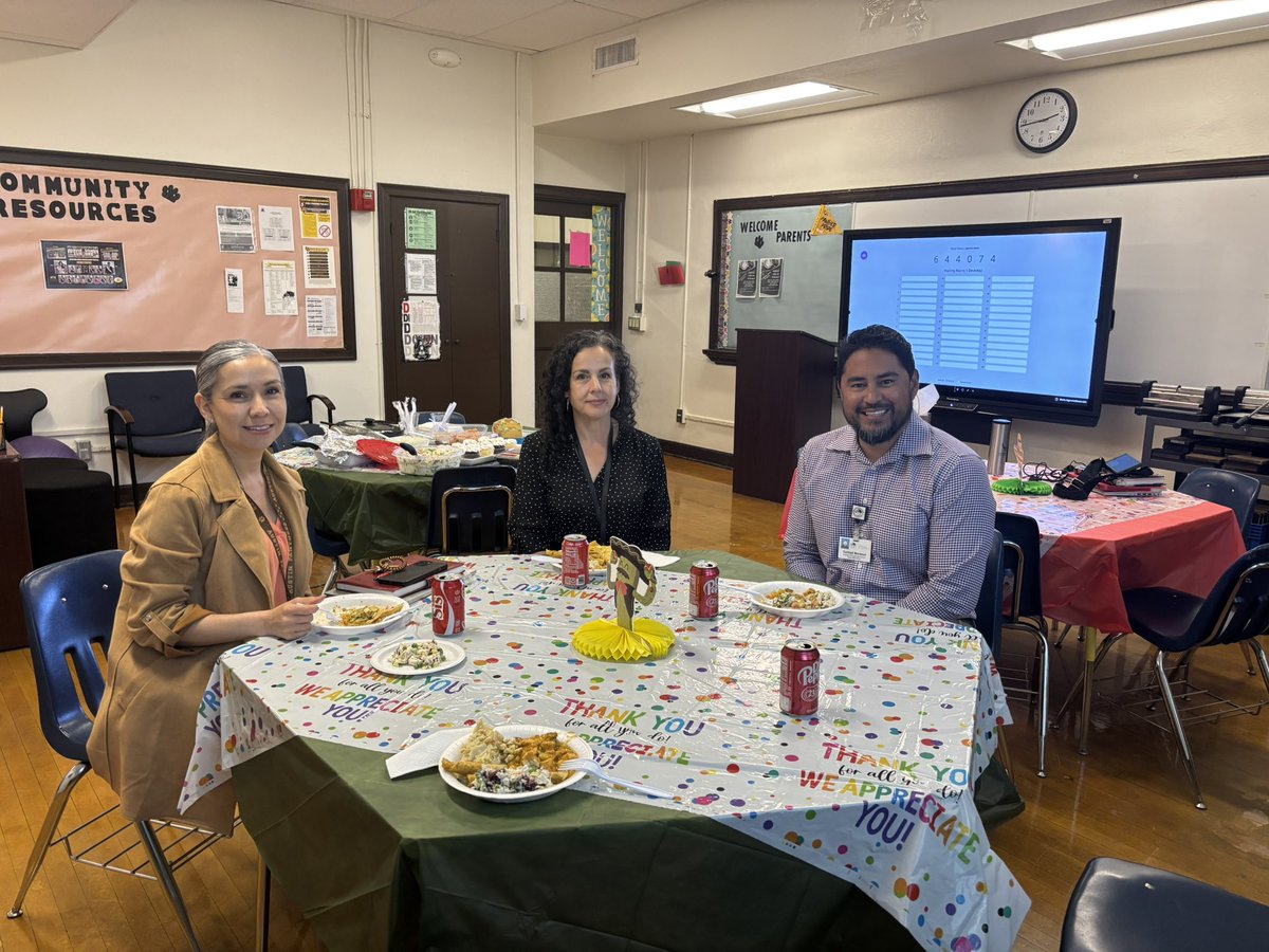 AHSparentnews's tweet photo. Thank you to our amazing Assistant Principals for all their hard work and dedication to our students and campus. A small token of appreciation from all your front office staff 🐾💛🏆@MartyTeran915 @bpallare @maribelruiz2015 https://t.co/5k8OL79i8P