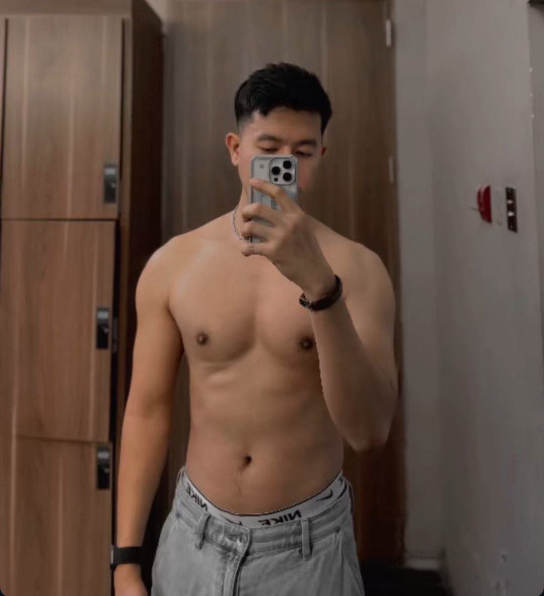 fosvsa's tweet photo. OPEN PIJAT YA,AREA LOMBOK BOLEH TANYAIN PAKET VITALITAS,FULLBODY,B2B💯

(WA DIBIO/PROFIL)

BAYAR DITEMPAT/LOKASI📍

#pijatlombok #GayLombok #gigololombok #bolombok #pijatprialombok https://t.co/EN1JUBrXpc