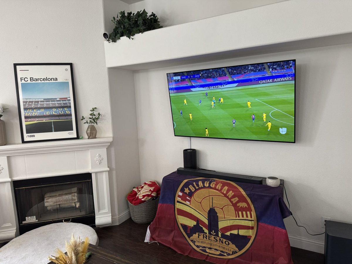 Penya Blaugrana Fresno (@fcb_fresno) on Twitter photo Saludos desde La Penya Blaugrana de Fresno en California!! 💙❤️ Vamos por una buena victoria en casa y el pasa a Semis de la #ChampionsLeague, Vamos Barça! 🏆⚽️ <a href="/marccrosas/">Marc Crosas</a> <a href="/Paco_Villa_/">Paco Villa</a> <a href="/cantogoles/">Daniel Nohra</a> <a href="/elchefhugord/">Hugo Ramirez (Chef)</a> <a href="/TUDNUSA/">TUDN USA</a> <a href="/VIX/">ViX</a> #FCBFresno #BarçaDortmund #ChampionsEnUnimas Saludos desde La Penya Blaugrana de Fresno en California!! 💙❤️ Vamos por una buena victoria en casa y el pasa a Semis de la #ChampionsLeague, Vamos Barça! 🏆⚽️ <a href="/marccrosas/">Marc Crosas</a> <a href="/Paco_Villa_/">Paco Villa</a> <a href="/cantogoles/">Daniel Nohra</a> <a href="/elchefhugord/">Hugo Ramirez (Chef)</a> <a href="/TUDNUSA/">TUDN USA</a> <a href="/VIX/">ViX</a> #FCBFresno #BarçaDortmund #ChampionsEnUnimas