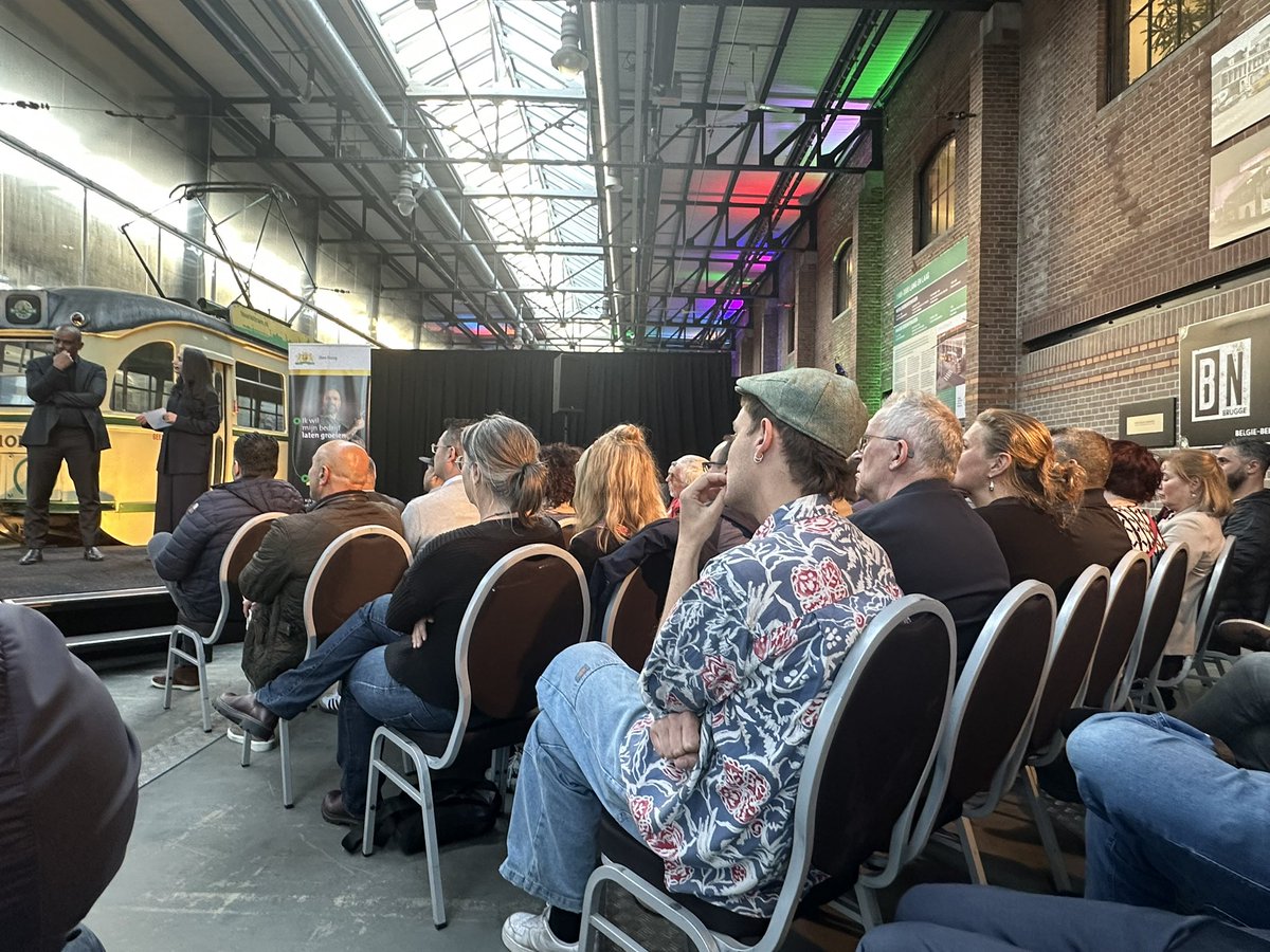 <a href="/Hartv00rDenHaag/">Hart voor Den Haag 💚💛</a> aanwezig op de kickoff van programmaplan ‘versterken ondernemersklimaat Transvaal en Schilderswijk’.

Grote woorden van wethouder Nur en Kapteijns, de ondernemers worden verplicht met inbreng te komen en gemeente gaat faciliteren. We gaan het op de voet volgen!😀