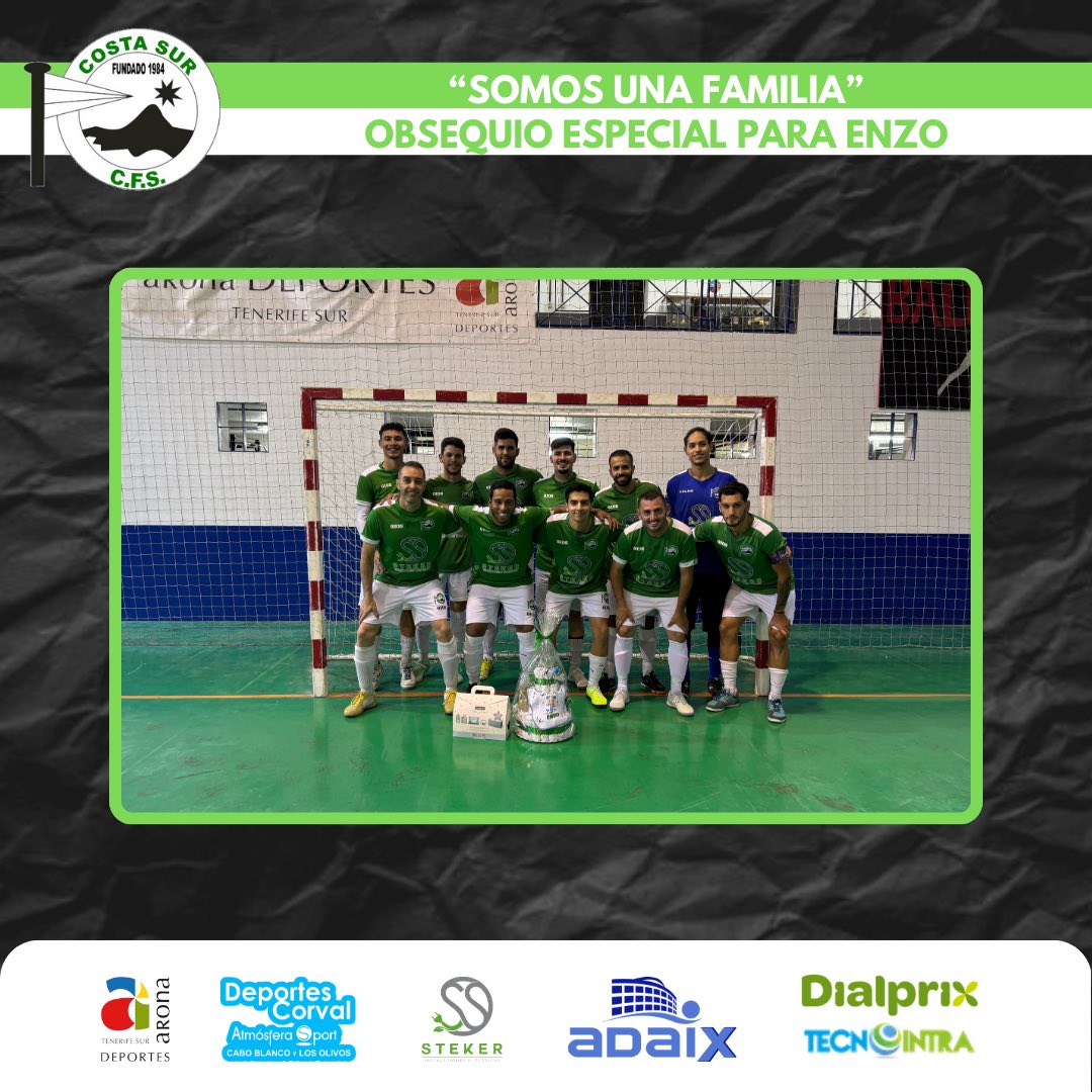 CFSCostaSur's tweet photo. 👶🍼 ¡¡La marea verde continúa creciendo!!

Antes de iniciar el emocionante partido de los Cuartos de Final de la Supercopa, nuestra plantilla, cuerpo técnico y directiva sorprendieron a nuestro jugador Toni con un regalo especial para celebrar el reciente nacimiento de su hijo. https://t.co/YOphAM3elh