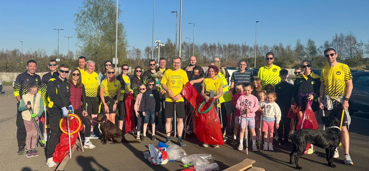 Newton_Road's tweet photo. Well done to all our Newton Road Club members and other volunteers including our local MP Michael Shanks who came out to help litter pick along the Clyde Pathway in Westburn tonight. What a difference it makes to give something back to the local community 💛🖤💛@scotathletics https://t.co/t9KR6yHd0i