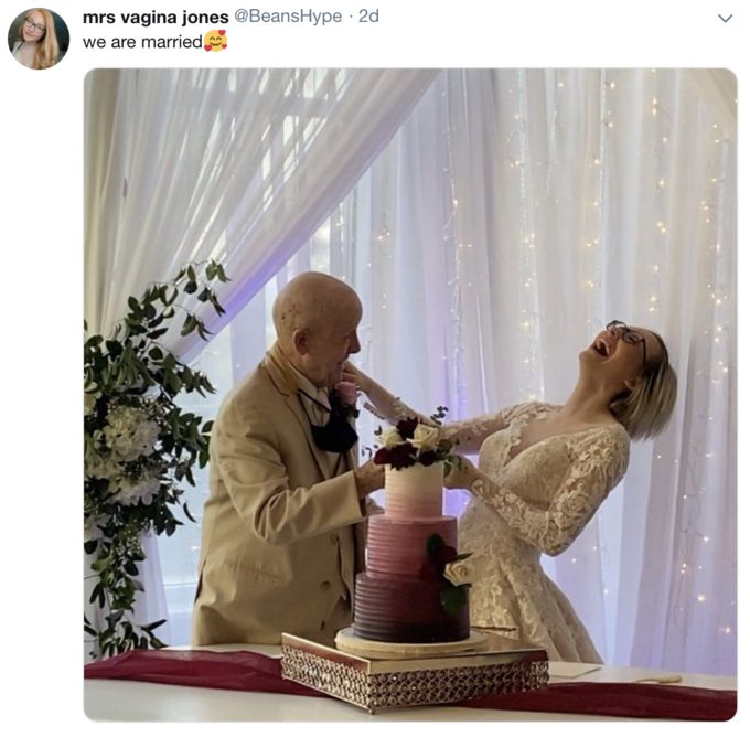 hello__caitlin's tweet image. RIP to Lee Hopkins, whose weird 19-year-old care home worker wife was a twitter main character in october of 2020