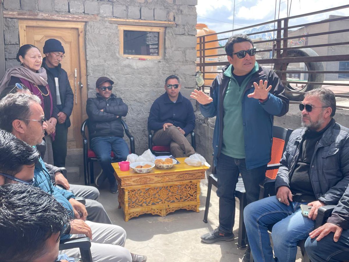 MCL_leh's tweet image. An interactive session on sewerage management was held with Nimoling residents. Hon’ble Councillor &amp;amp; Residents raised concerns over the lack of sewerage network. Officials informed that due to STP Agling’s limited capacity, new connections are currently restricted.