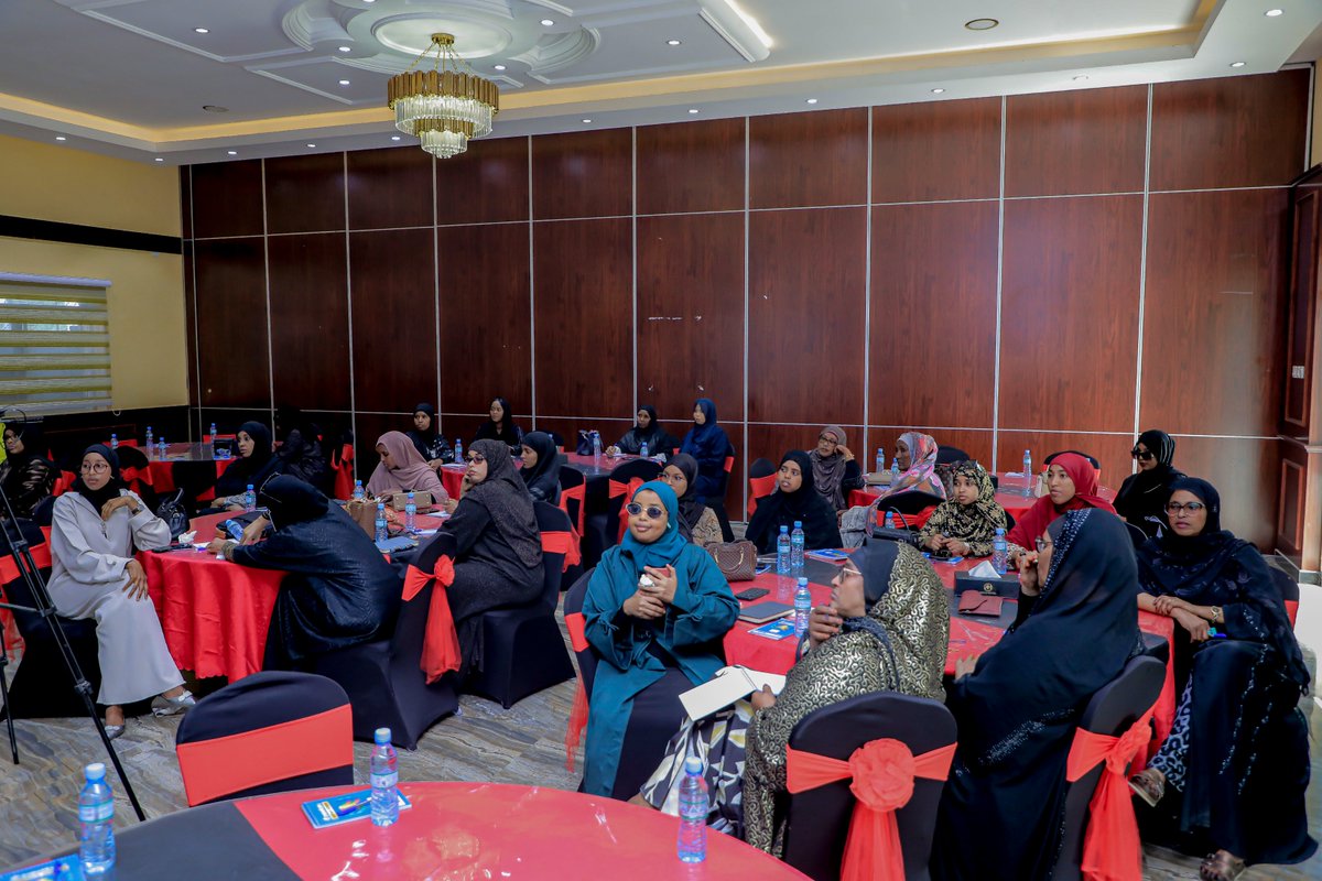 centerciag's tweet photo. Yesterday, we held a meaningful consultative workshop with women candidates running in the upcoming Somaliland parliamentary and local council elections. Joined by former candidates, we explored the challenges women face in politics and identified key opportunities for progress. https://t.co/evCrseztRQ