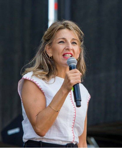 ¿A quién vas a votar en las próximas elecciones generales?

Rt - Irene Montero (Podemos)
Mg - Yolanda Díaz (Sumar)