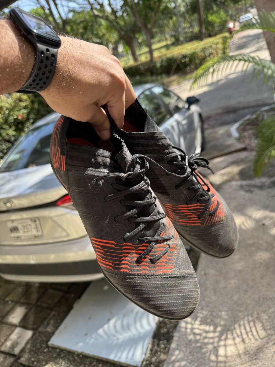 fofoHR's tweet photo. Vendo estos Adidas Nemeziz Tango 17.3 Turf talla 27.5Mx

$500 https://t.co/eoq43ZkGOh