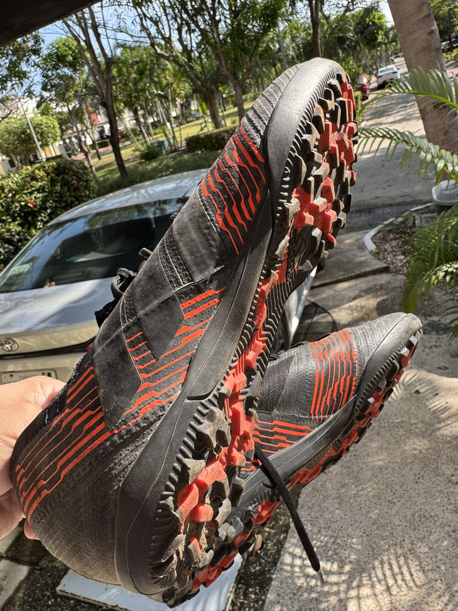 fofoHR's tweet photo. Vendo estos Adidas Nemeziz Tango 17.3 Turf talla 27.5Mx

$500 https://t.co/eoq43ZkGOh