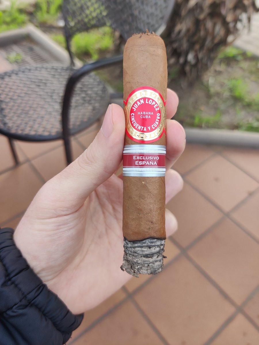 VictorxSR's tweet photo. Juan López Cincuenta y Cuarto Ed. Regional @pasionhabanos #habanos https://t.co/MLCe8maJX5
