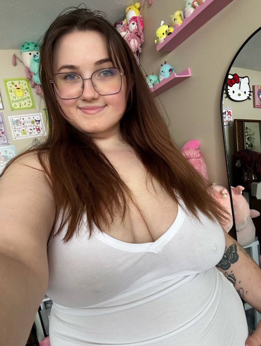vfaevalentine's tweet photo. say hi if you wanna see me without the top 🫶 https://t.co/eqOiPdJGFS