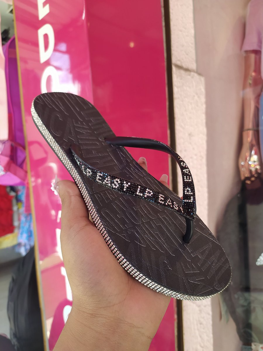 🎀COLEÇÃO NOVA LANÇA PERFUME EASY 🎀✨

CHINELO LP✅

➡️ 197,00 💸

(21)97287-2440📲🎀 
(21)98809-9405📲
VENDEDORA EVELYN 🎀

REALIZAMOS ENTREGAS VIA MOTOBOY E CORREIO ✅

📍RUA JOSIAS, 13 CIDADE DE DEUS JACAREPAGUÁ- RJ