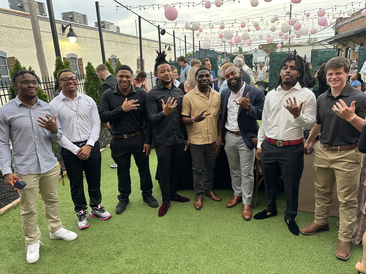 Fred Jones tweet media