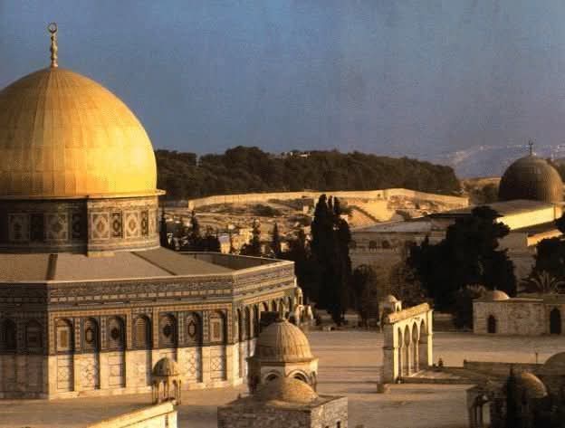 تم یوسف  کی طرح خوبصورت ھو
اور
 عالم اسلام نے بھائیوں کی طرح دھوکہ دیا😢