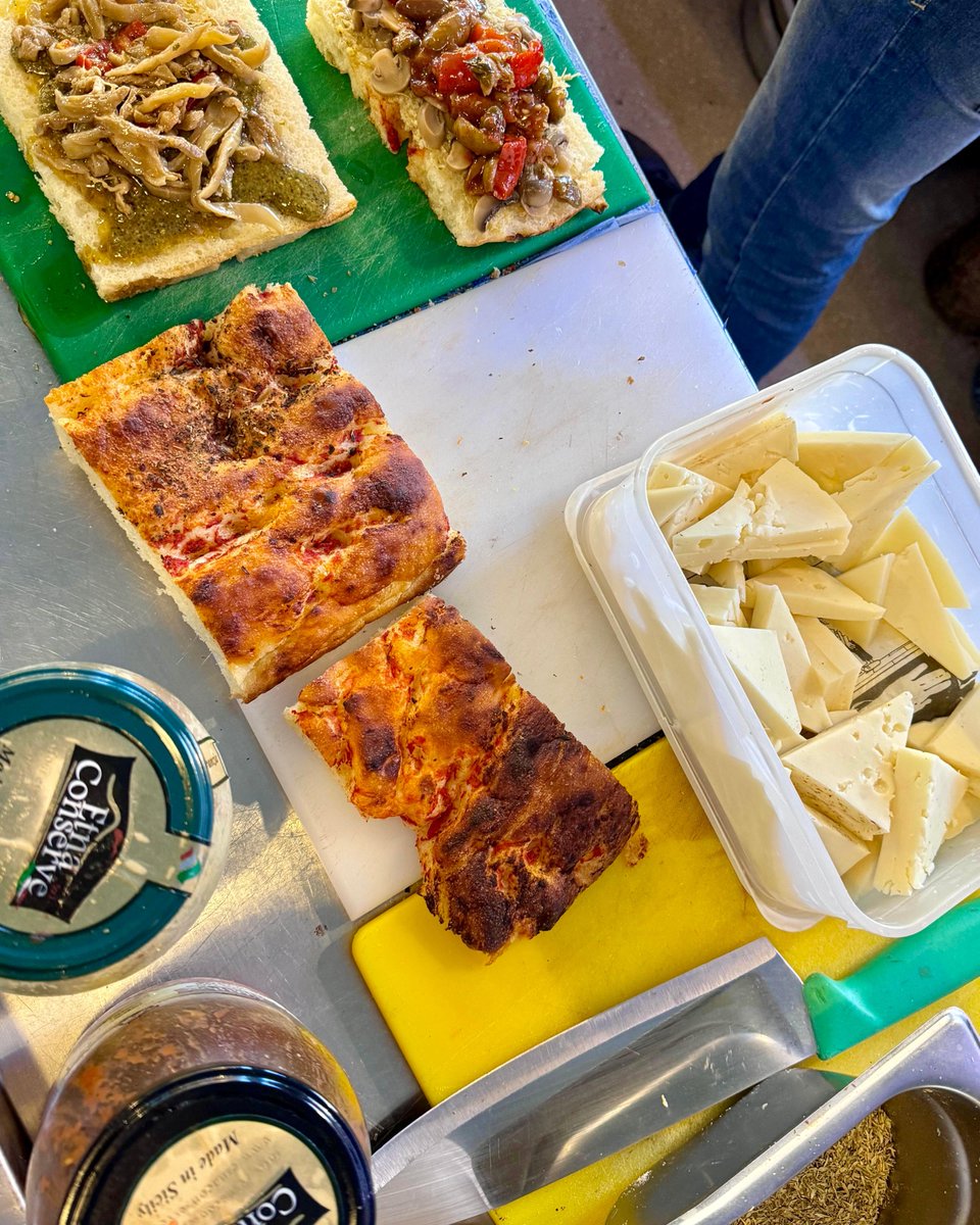 carlisibar's tweet image. Grab Your Carlisi Lunch Deal!

Call in to Allerton or Dale Street and grab any freshly
toasted sandwich from the display cabinet and a hot drink to eat in or take away for just £6.50!

#liverpooleats #foccacia #sandwich #pistachio
#pistachiosauce #italiansinliverpool