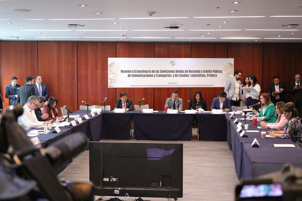 Hoy en Comisiones Unidas de Hacienda,Crédito Público, Comunicaciones,Transportes; y de Estudios Legislativos, aprobaron lo impensable: desaparecer #CompraNet, la única herramienta que permitía ver cómo se gasta el dinero público.

Y la cambian por una plataforma que ellos