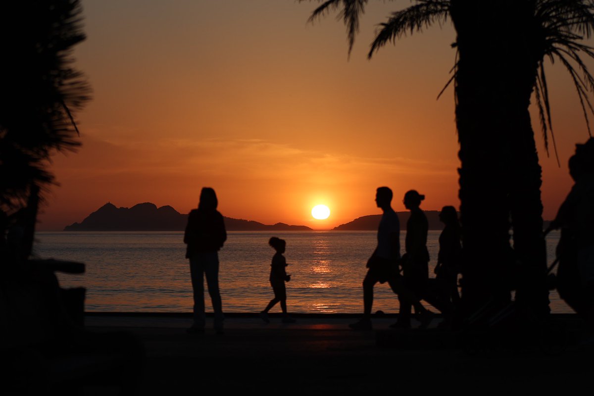 AlbertoSxenick's tweet photo. 09ABRIL2025
#Samil #Vigo 21:15 h 24°C
Nos ha quedado una previa estupenda de la semana santa. https://t.co/b3BGzs66dk