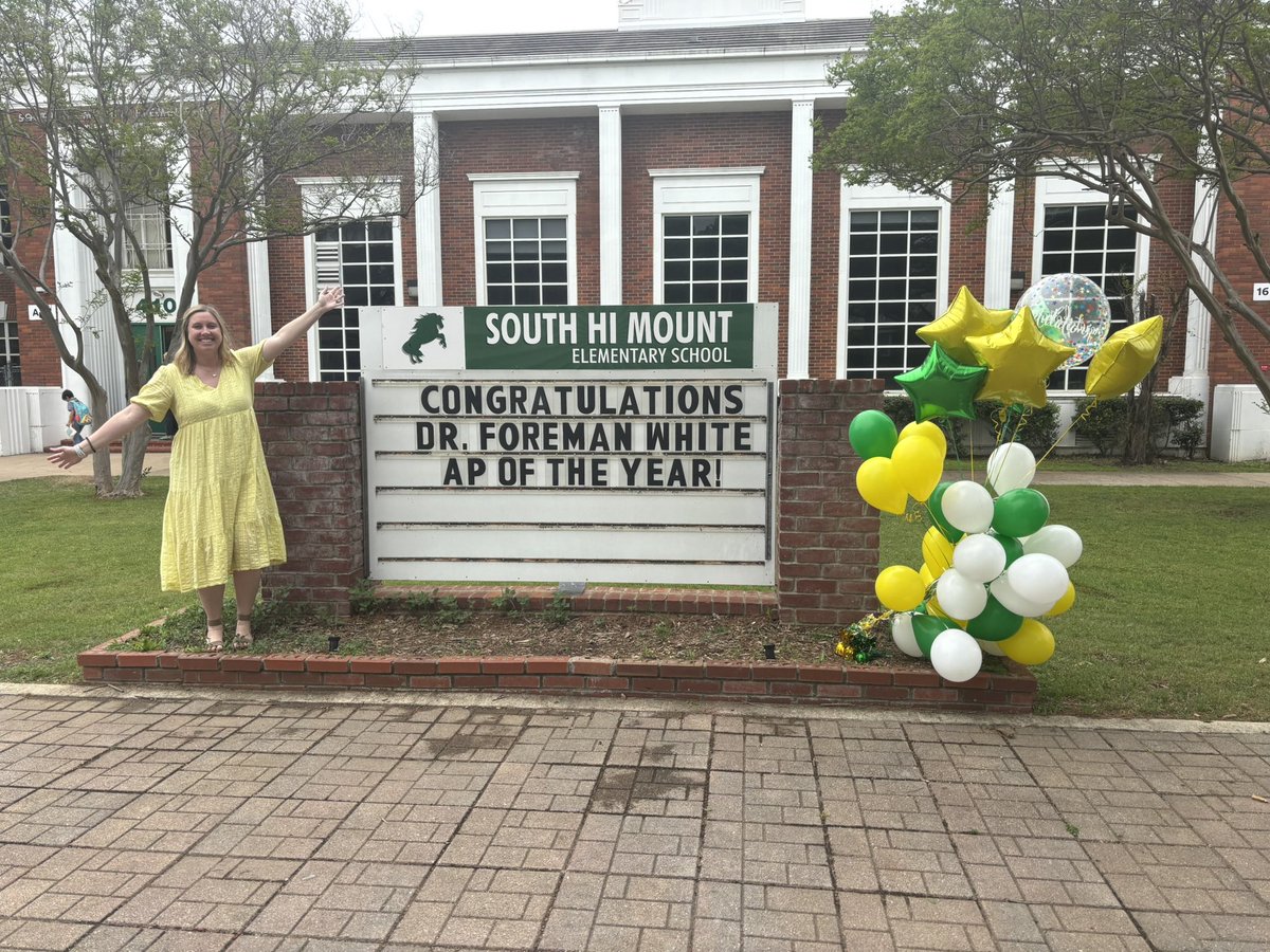 Celebrating our super star 🌟 AP, Dr. Foreman White!  Happy Assistant Principals Week to Area 1’s AP of the year!  💚💛
