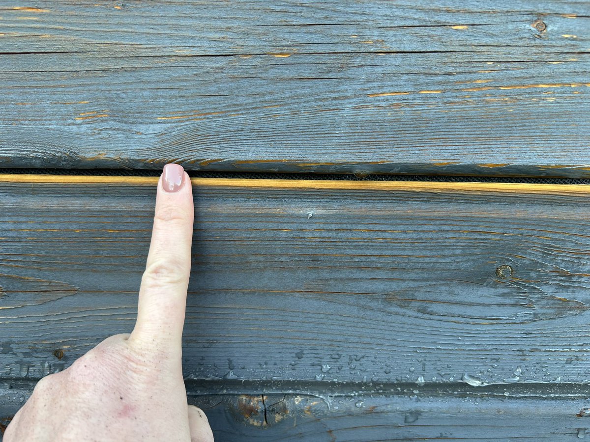 Two years later and the worst summer house in the world continues to split and move.  Avoid ‘Billy Oh’ like the plague!!

#billyoh