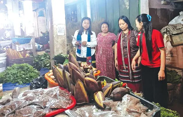 arunachaltimes_'s tweet photo. (APWWS condemns arbitrary seizure of indigenous food items, demands thorough probe)
#APWWS #IndigenousFood #Itanagar #traditionalvegetables
The Arunachal Times - https://t.co/pYZR5aXDG8 https://t.co/ktx1zgN5OE