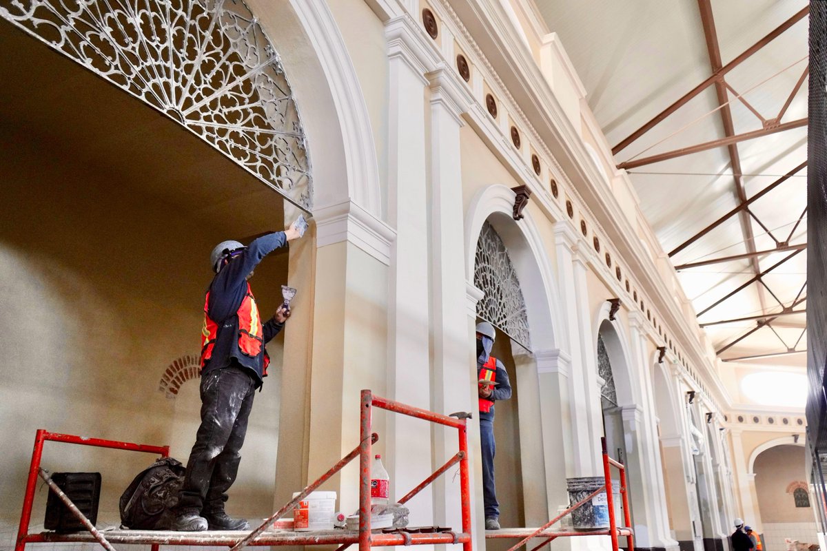 AlfonsoDurazo's tweet photo. Me da mucho gusto ver cómo va quedando la rehabilitación del Mercado Municipal No. 1 en Hermosillo.

Después de 100 años en el abandono, hoy estamos recuperando su valor como un punto de encuentro para todas y todos los sonorenses. https://t.co/V4FOWrrrYz