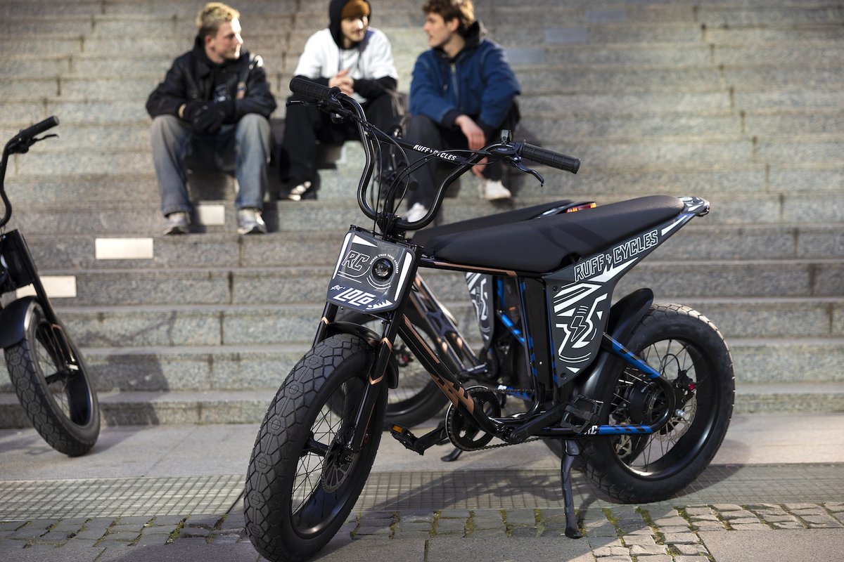 ebikesinternatl's tweet photo. Ruff Cycles Presents New eBike Model ‘Lil’Loco’ at Milan Design Week #ebikes #bikelife #urbanmobility #ruffcycles https://t.co/Jj3Eo25qpb https://t.co/c9Fc3N8gI2