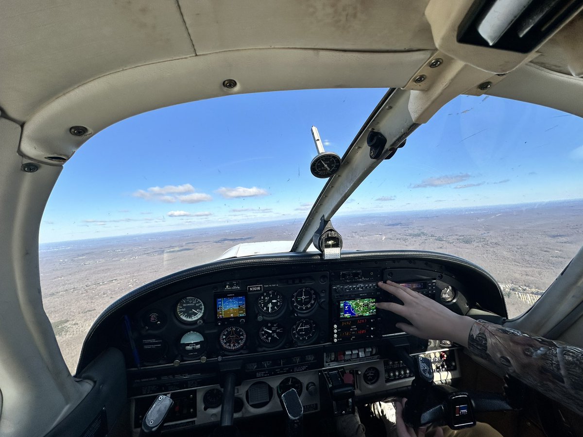 Javier_Ramis's tweet photo. Guess who is flying again today. 16 knot wind gusts and having fun https://t.co/W6ZDoBHRH3