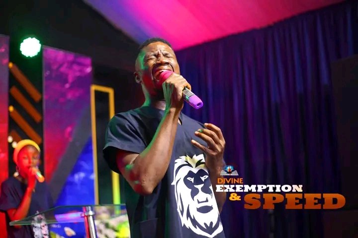 stephen_rich1's tweet photo. The Voice of Liberation took the stage with a fiery ministration that pierced the atmosphere. Their sound carried a prophetic charge—shattering chains, stirring hunger, and preparing hearts for the supernatural move of God.

#StephenRich
#MC_Prophetic
#SonOfMan
#DivinityArena https://t.co/sBr6AIMzPK