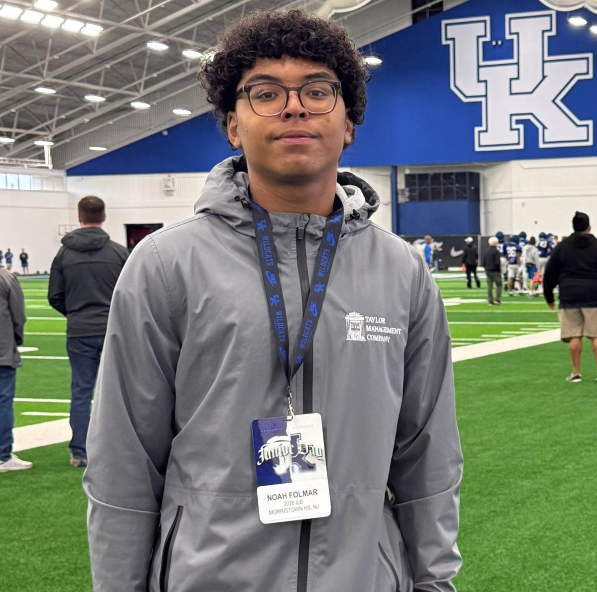noahfolmar22's tweet photo. Had a great visit @UKFootball this past weekend! @Mike_Stoops41 @JalanSowell @ONEWAYINC1 @MHSCoach_Flynn @RowlandRIVALS https://t.co/rFKRYYNCEu