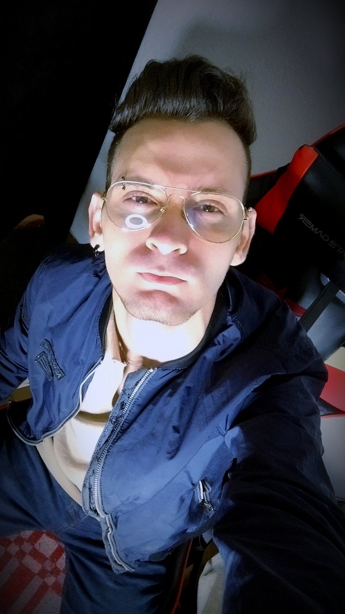ChristBocelli's tweet photo. ✨Vote for Christ Bocelli✨
Help me win the Selfie Star contest at @ManyVids 

 ▶️https://t.co/vMBhdwEdab◀️

✨¡Your vote is crucial! Every vote counts, win one of my videos.😏

$5 =1vid 
$15=2vids 
$25=1Custom vid10min 
$100=All my content https://t.co/hjcDlIG8Ad