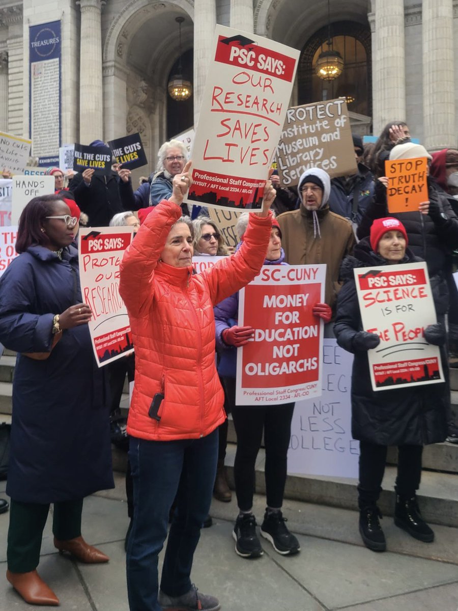 PSC_CUNY's tweet image. PSC members joined the “Kill the Cuts” rally on Tuesday, April 8th at the Public Library. It was part of a nation day of action led by @AAUP and was anchored locally by a broad coalition of academic labor unions, including @CPWUAW ✊🏽#KilltheCuts