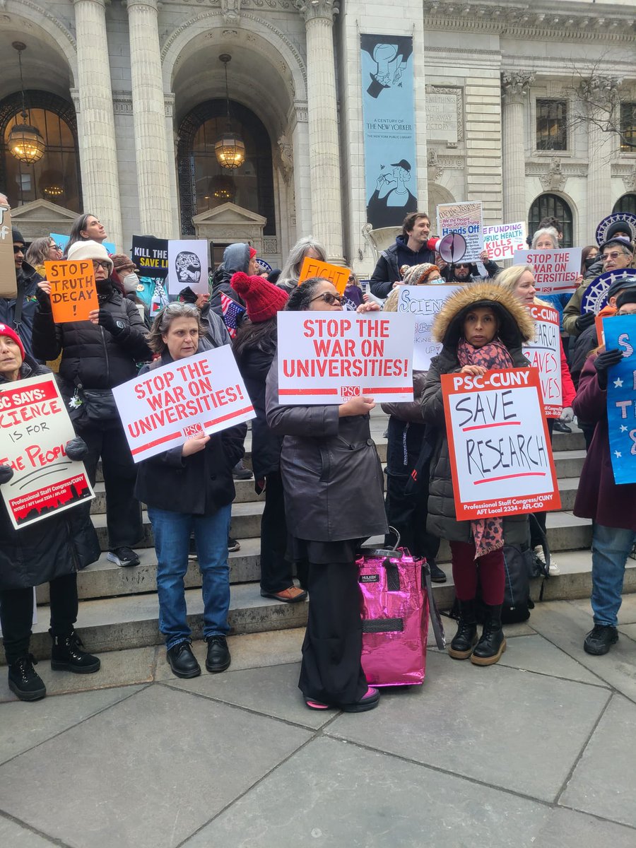PSC_CUNY's tweet image. PSC members joined the “Kill the Cuts” rally on Tuesday, April 8th at the Public Library. It was part of a nation day of action led by @AAUP and was anchored locally by a broad coalition of academic labor unions, including @CPWUAW ✊🏽#KilltheCuts