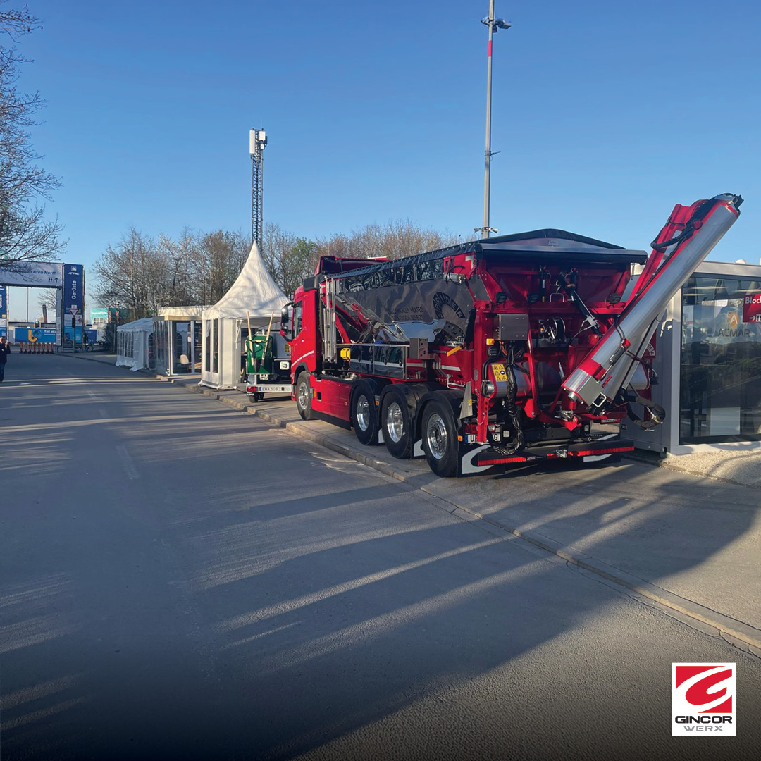 GincorWerx's tweet photo. Don’t miss your last chance to see us at Bauma 2025 in Munich, Germany🇩🇪! Visit GINCOR Werx at booth FS912/A1 and get an up-close look at our Live Bottom Truck Mount featuring Sprider technology.

#bauma2025 #germany #livebottom #truckmount #paving https://t.co/PLRcv5Q53Y