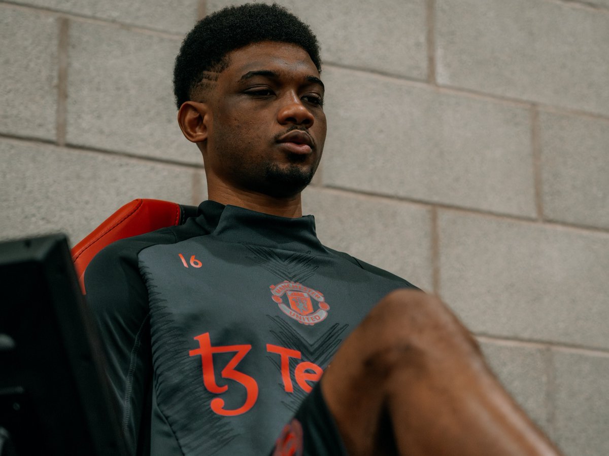 ManUtd's tweet photo. A sight that will brighten your Wednesday 🥰

⏳ @AmadDiallo_19

#MUFC https://t.co/v1rkCCLDZe