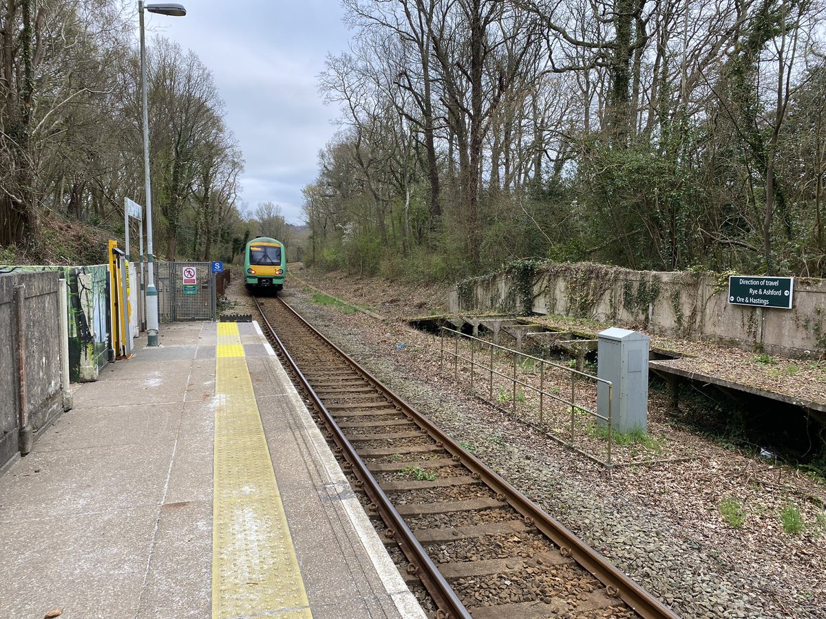 loypass_SCCar's tweet image. ✅ Doleham
✅ Three Oaks
✅ Winchelsea
@SouthernRailUK #class171 

Nothing like getting a rural peak-only one done - and just 15 mins between trains at that.
Whether you’re in the woods or on open marshland, the Marshlink route is a relaxing one to do.