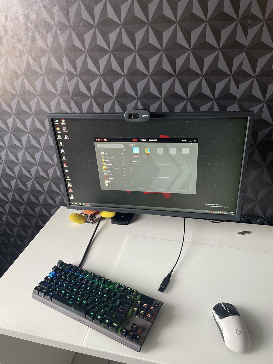 1estevo's tweet photo. Era sonho conquistar um desse 😍 https://t.co/ANlVvpngKT