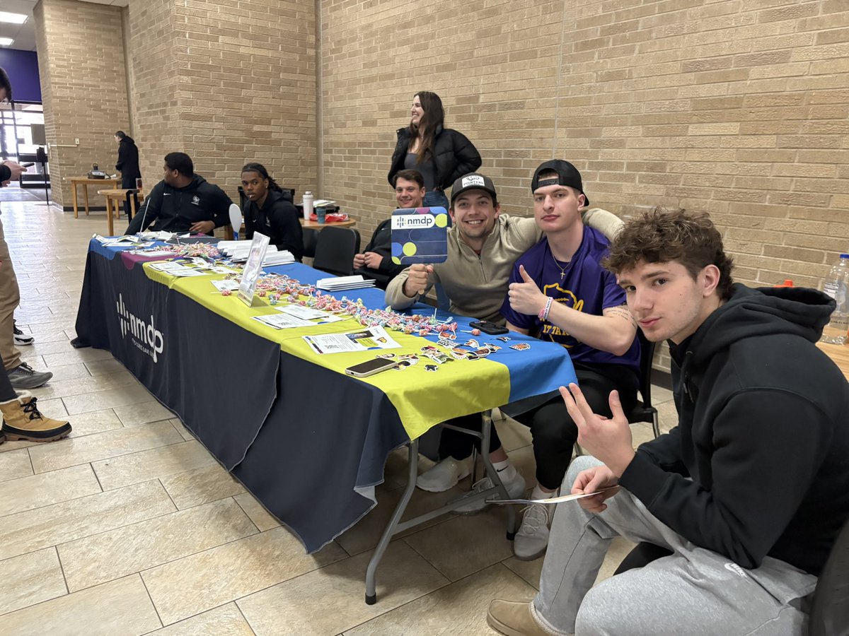 Today we had 58 Football Players volunteer to help find a match for people needing blood stem cell transplants through donating bone marrow. They were out there helping make sure every patient can receive their life-saving cell therapy!

#RollDawgs | #WhateverItTakes