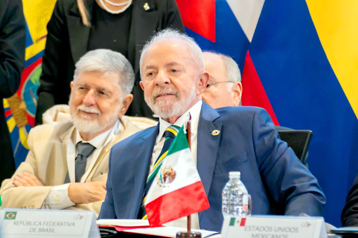 📌Honduras es sede de la IX Cumbre de la CELAC, que reúne a importantes líderes de América Latina y el Caribe como los presidentes de: Colombia, Brasil, Cuba, Bolivia, México, Guatemala, Haití, Uruguay, San Vicente y las Granadinas, y el primer ministro de Guyana. 

🌎La