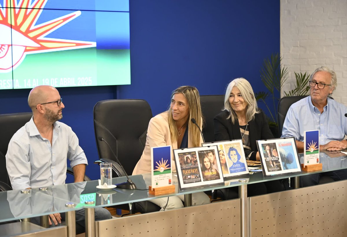 minturuy's tweet photo. Del 14 al 19 de abril, se realizará la Semana del Cine Latinoamericano, en el Espacio CRA de La Floresta, Canelones, cuyo lanzamiento se realizó el 9 de abril en el Ministerio de Turismo. 

En la oportunidad, la ministra (i) de Turismo, Ana Claudia Caram Rivero, felicitó a los organizadores y reconoció la labor de Hyara Rodríguez, quien fuera directora General de Secretaría del MINTUR entre los años 2012 y 2020: "es para nosotros una alegría que aún sigas estando y demostrando como en cada instancia, uno puede estar y sobre todo en lo que implica a la democratización de la cultura”. 

Luego Caram destacó el trabajo de Canelones, “que es un departamento que viene demostrando una amplitud en el crecimiento turístico y cultural que lleva las iniciativas a cada rincón del departamento”. 

En cuanto al evento, resaltó la interacción con jóvenes, el intercambio generacional y “eso nos muestra la increíble oferta turística y cultural que tiene el Uruguay, reforzando la identidad de lo que somos”. 

Más info: https://t.co/ohHhmumm5m

#UruguayNatural 
#Turismo 
#Cultura 
#Cine 
#LaFloresta