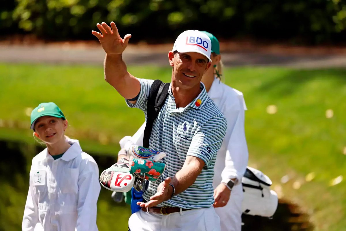 GatorsGolf's tweet photo. Chompin’ at @TheMasters 🐊 https://t.co/Ucu3enNLrj