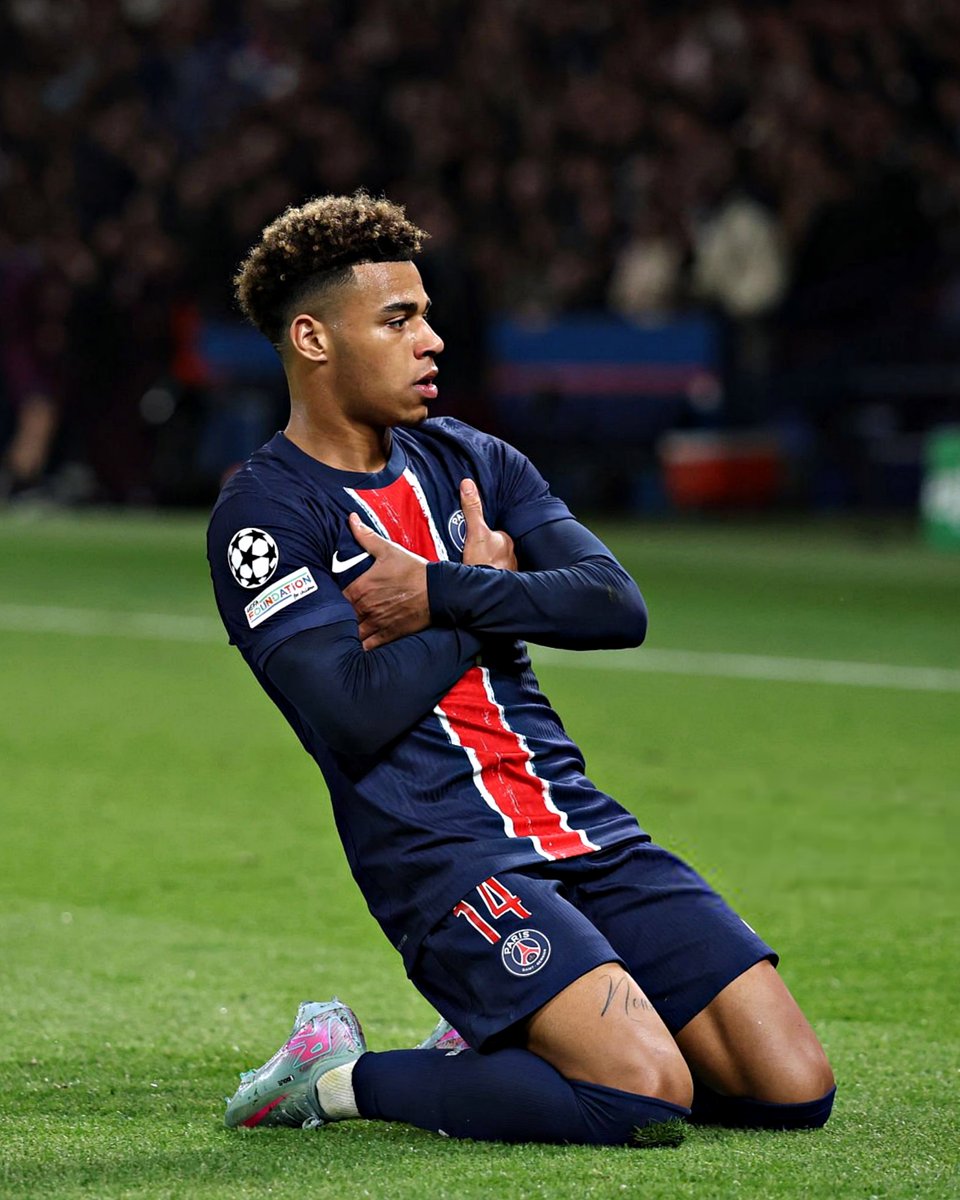 As vibes são de Neymar, mas o nome é Désiré Doué. Pure baller.