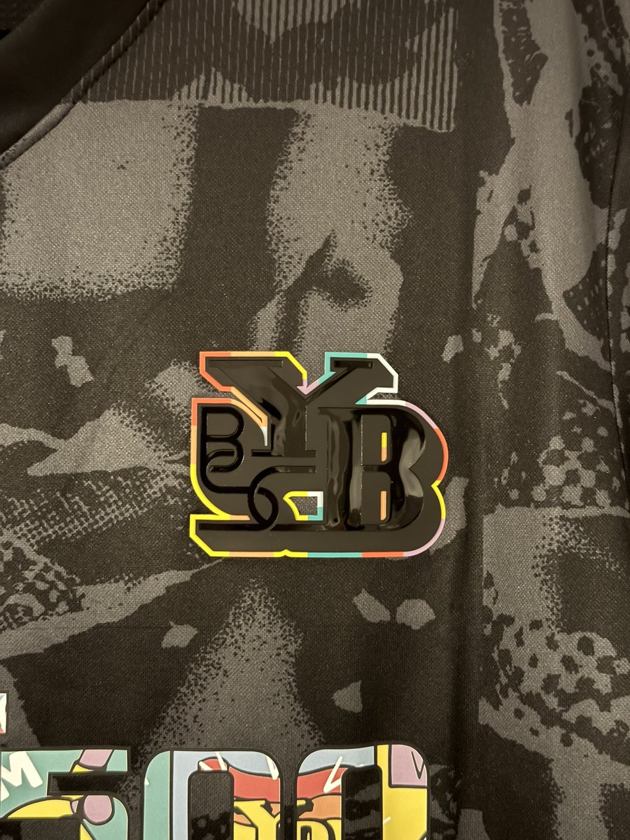 NiaBcaM's tweet photo. What a shirt this is! Very happy with today’s delivery! @BSC_YB has created a beauty here! https://t.co/gSKv59lFY4