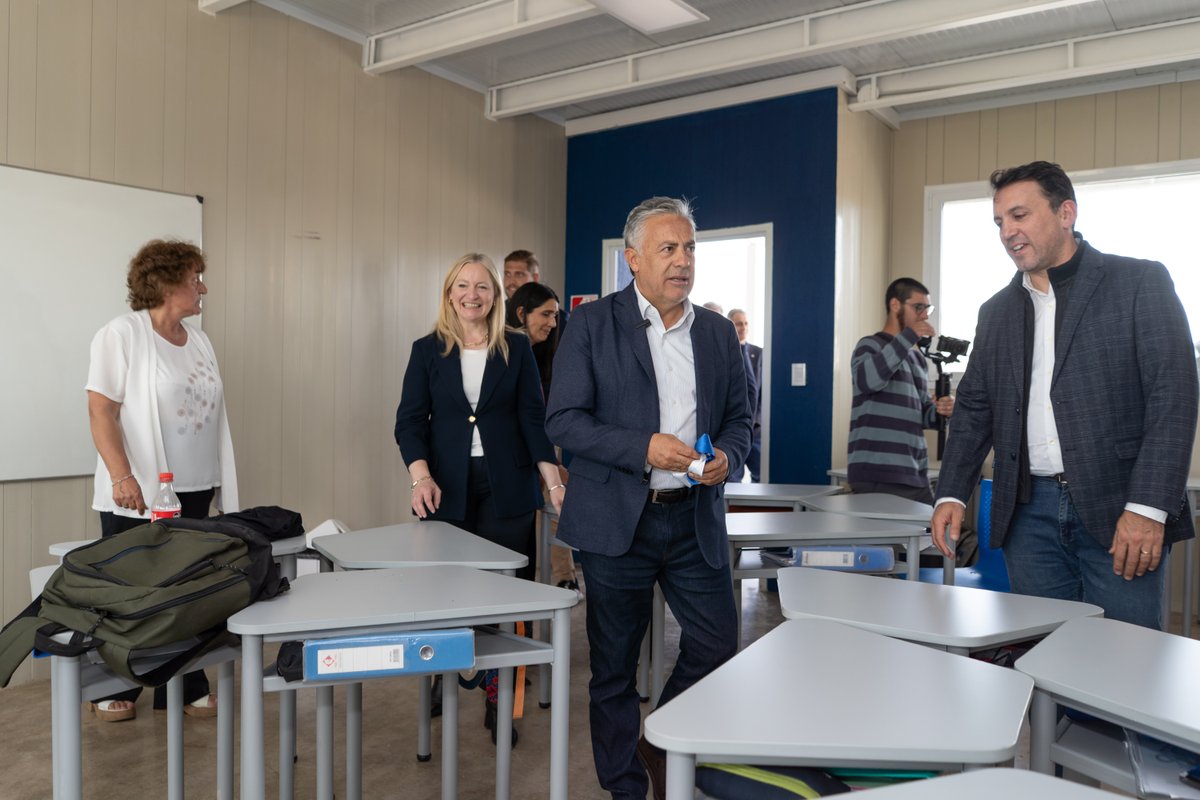 TadeoGZ's tweet photo. Junto al @ClubGodoyCruz, inauguramos un nuevo edificio escolar en el Predio de Entrenamiento ubicado en #Maipú 

Una iniciativa que acompaña a los deportistas de alto rendimiento en su formación académica. 

¡Gracias a quienes hicieron esto posible!💪

#JuntosEducaciónyDeporte ⚽📚