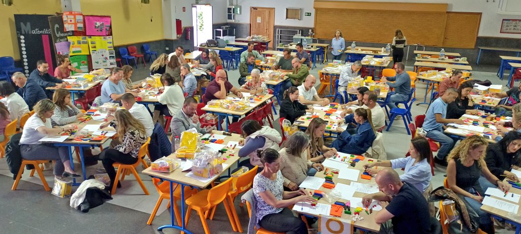 marcos_oaoa's tweet photo. Formación Familias
Colegio Heidelberg, Gran Canaria. https://t.co/yDg4Da77an