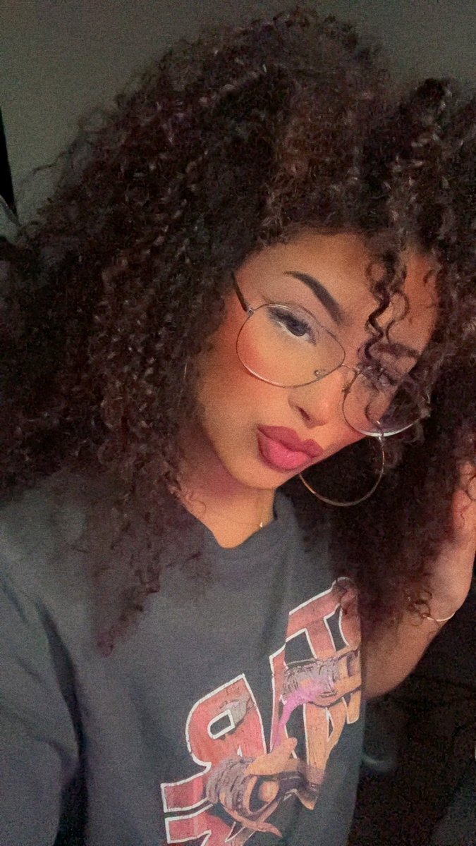 Messy hair strimmer twitch.tv/rocmaa_x