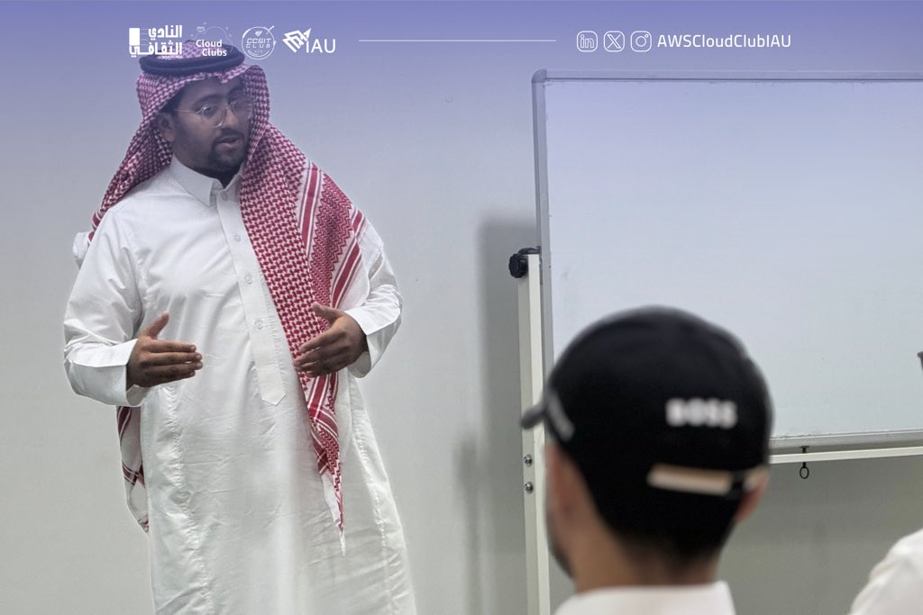 مقتطفات من دورة “أساسيات تحليل البيانات: أطر ومنهجيات” بالتعاون مع النادي الثقافي و المدرب محمد الزبيدي. 💜📊

تناولنا خلالها مفاهيم أساسية وإطارات عمل في تحليل البيانات بشكل منهجي واحترافي، شكرًا لحضوركم وتفاعلكم. 🙏🏻☁️

#CCSIT_CLUBS #IAU_CCSIT
#جامعة_الإمام_عبدالرحمن_بن_فيصل